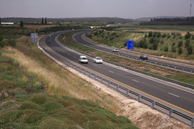 כבישים ודרכים